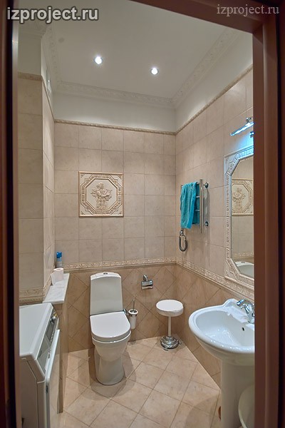Фото ванной комнаты в классическом стиле.